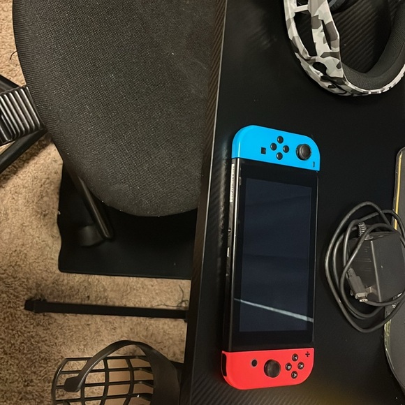 Nintendo switch - Picture 2 of 5